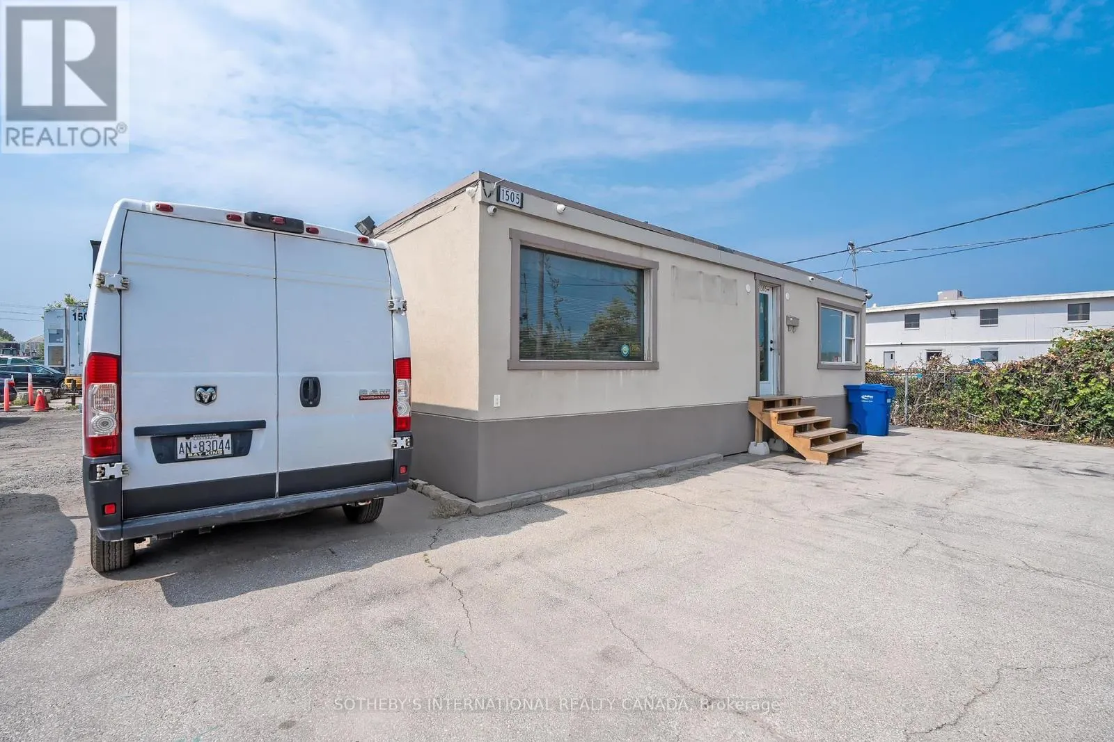 1 - 1505 SPEERS ROAD