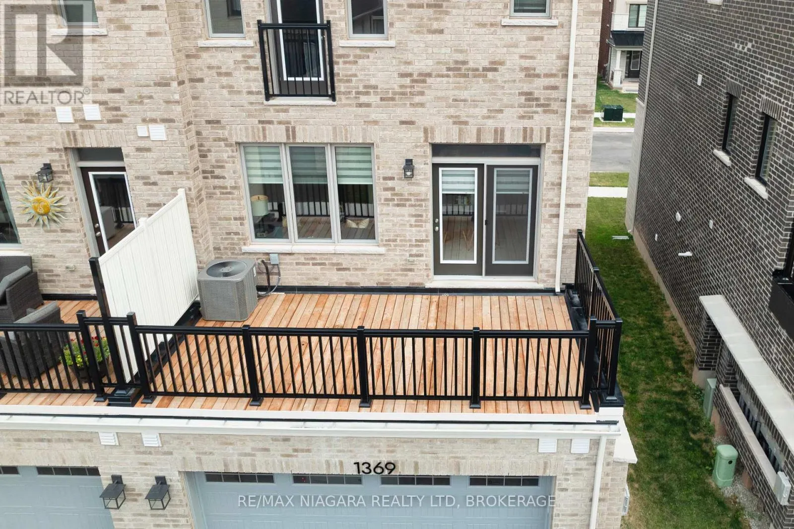 1369 KOBZAR DRIVE