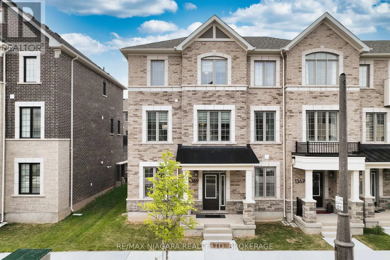 1369 KOBZAR DRIVE