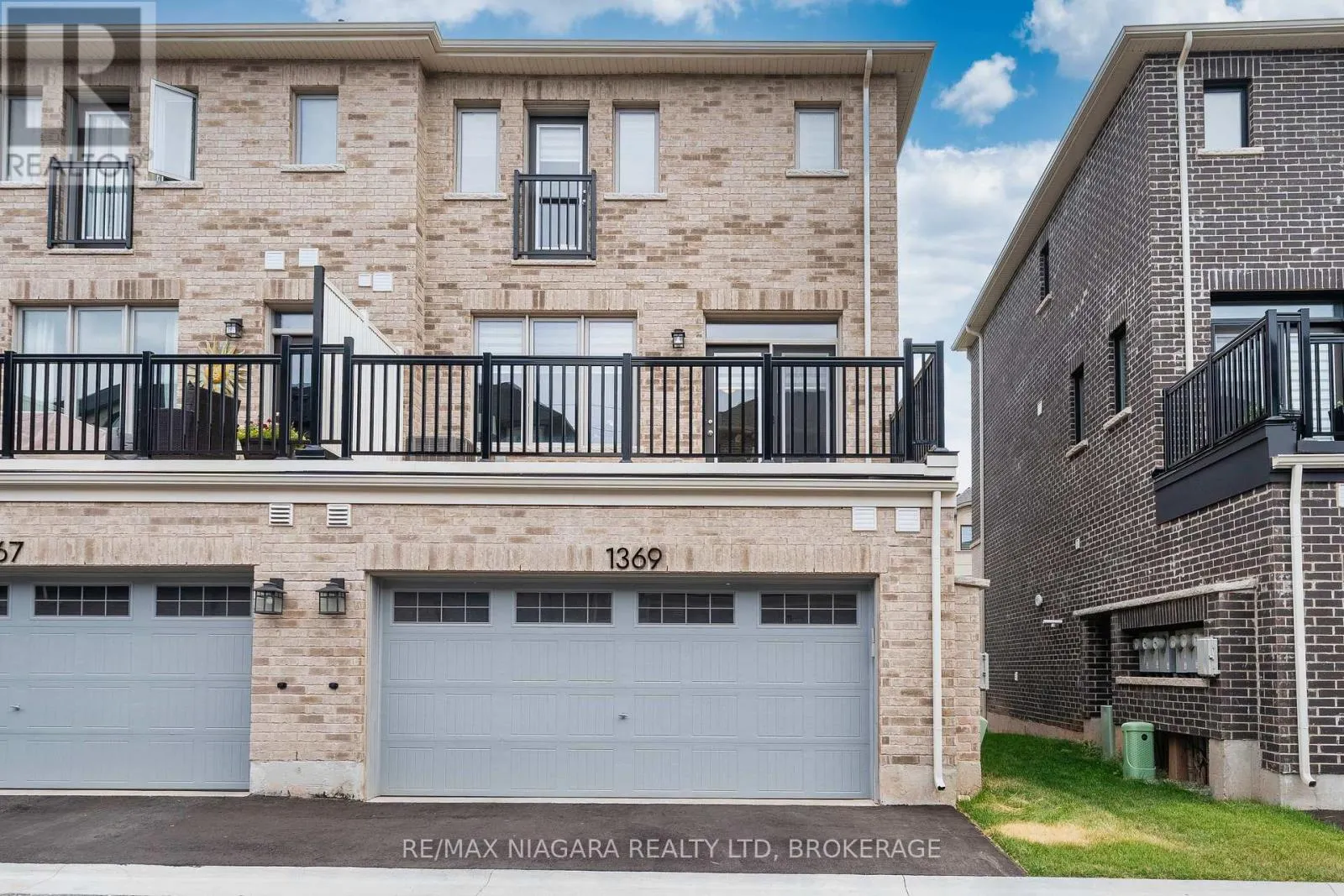 1369 KOBZAR DRIVE