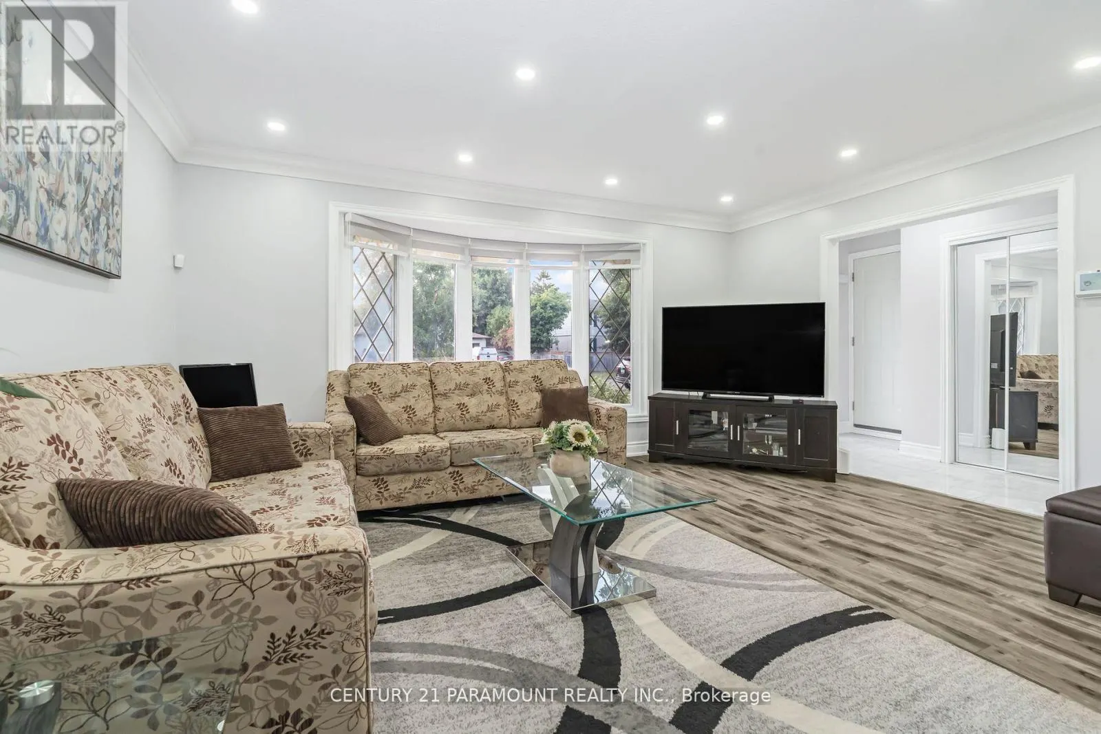 4 BEECHWOOD CRESCENT