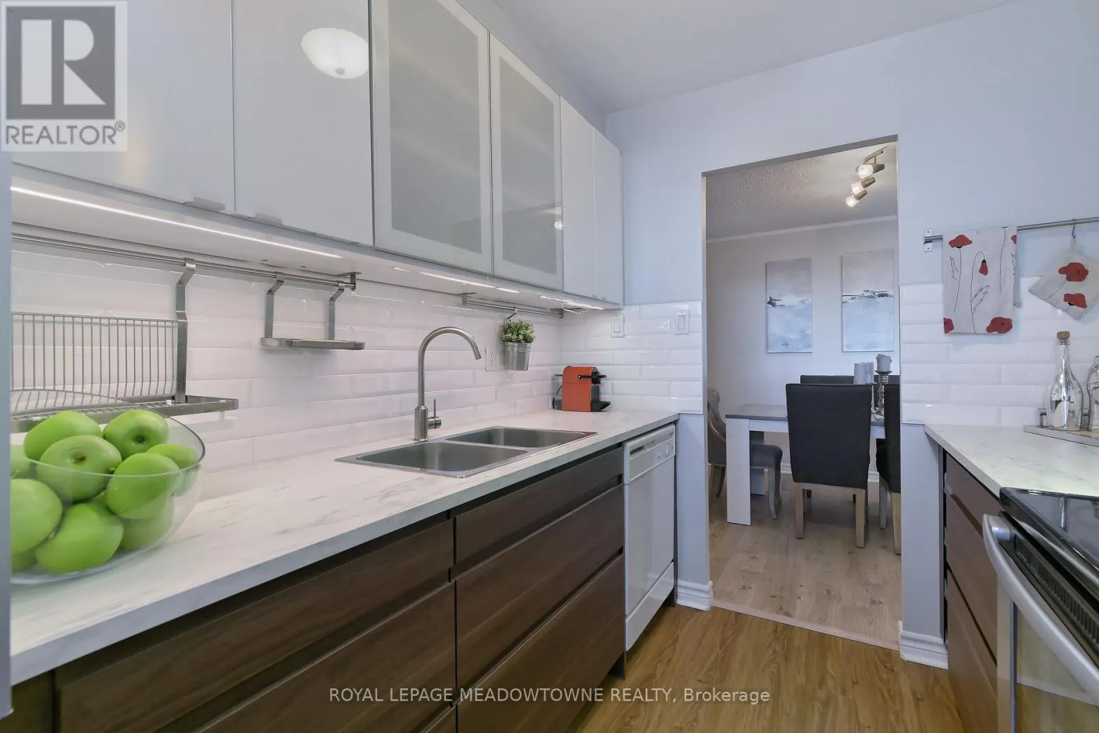609 - 966 INVERHOUSE DRIVE