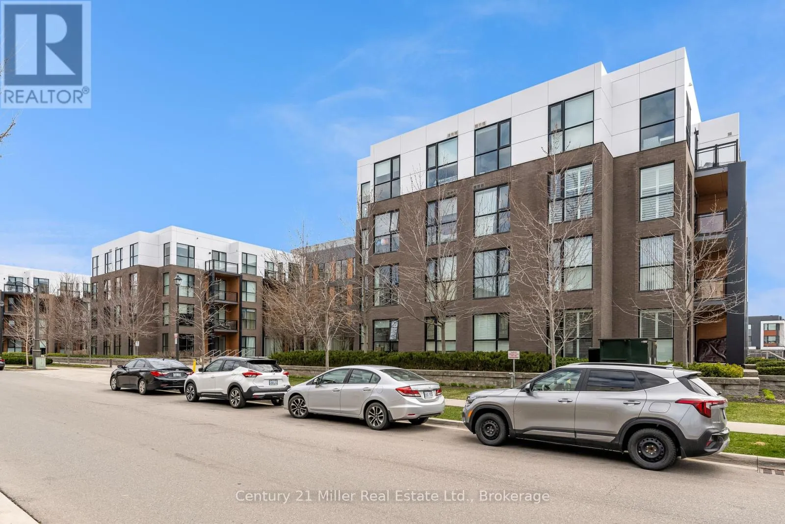 301 - 150 SABINA DRIVE, #301