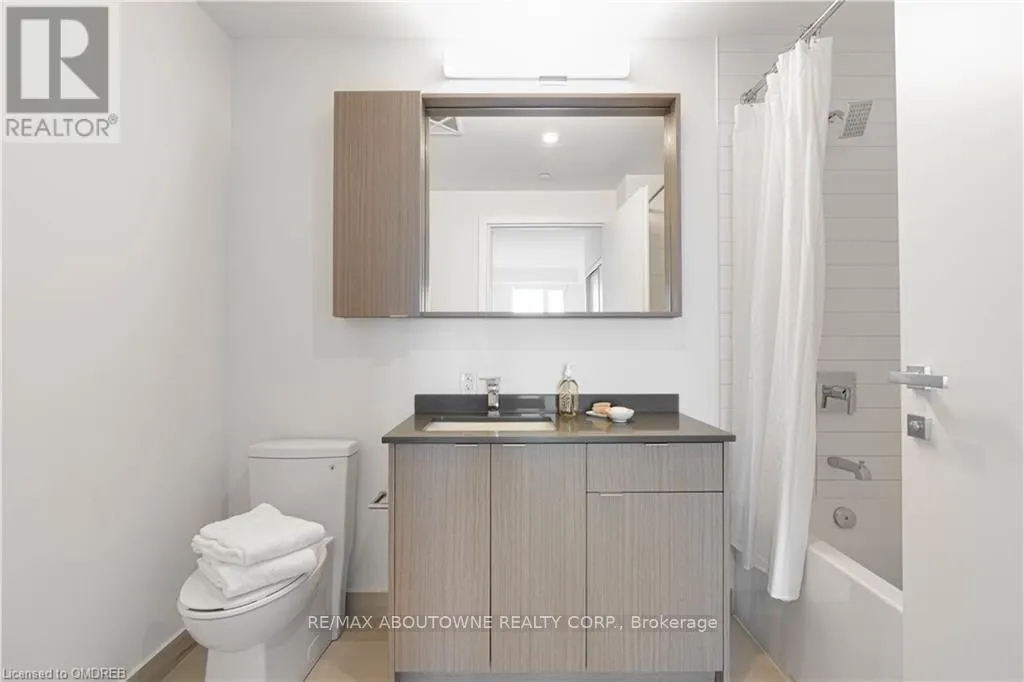 BO211 - 133 BRONTE ROAD