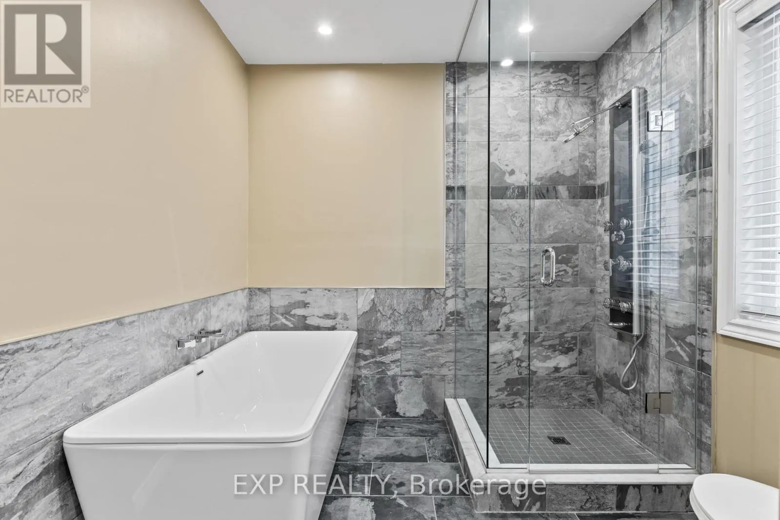 82 - 2205 SOUTH MILLWAY