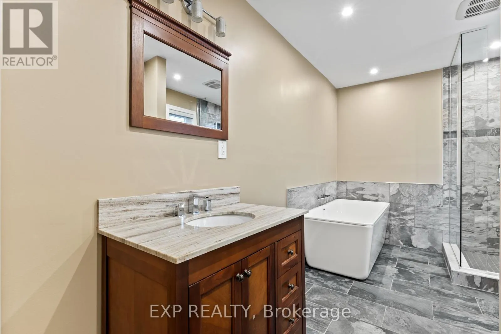 82 - 2205 SOUTH MILLWAY