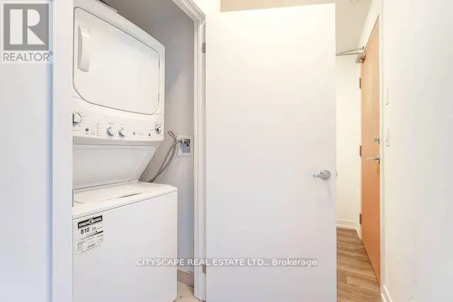 1507 - 2520 EGLINTON AVENUE W