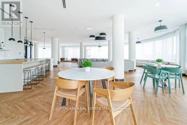 1507 - 2520 EGLINTON AVENUE W