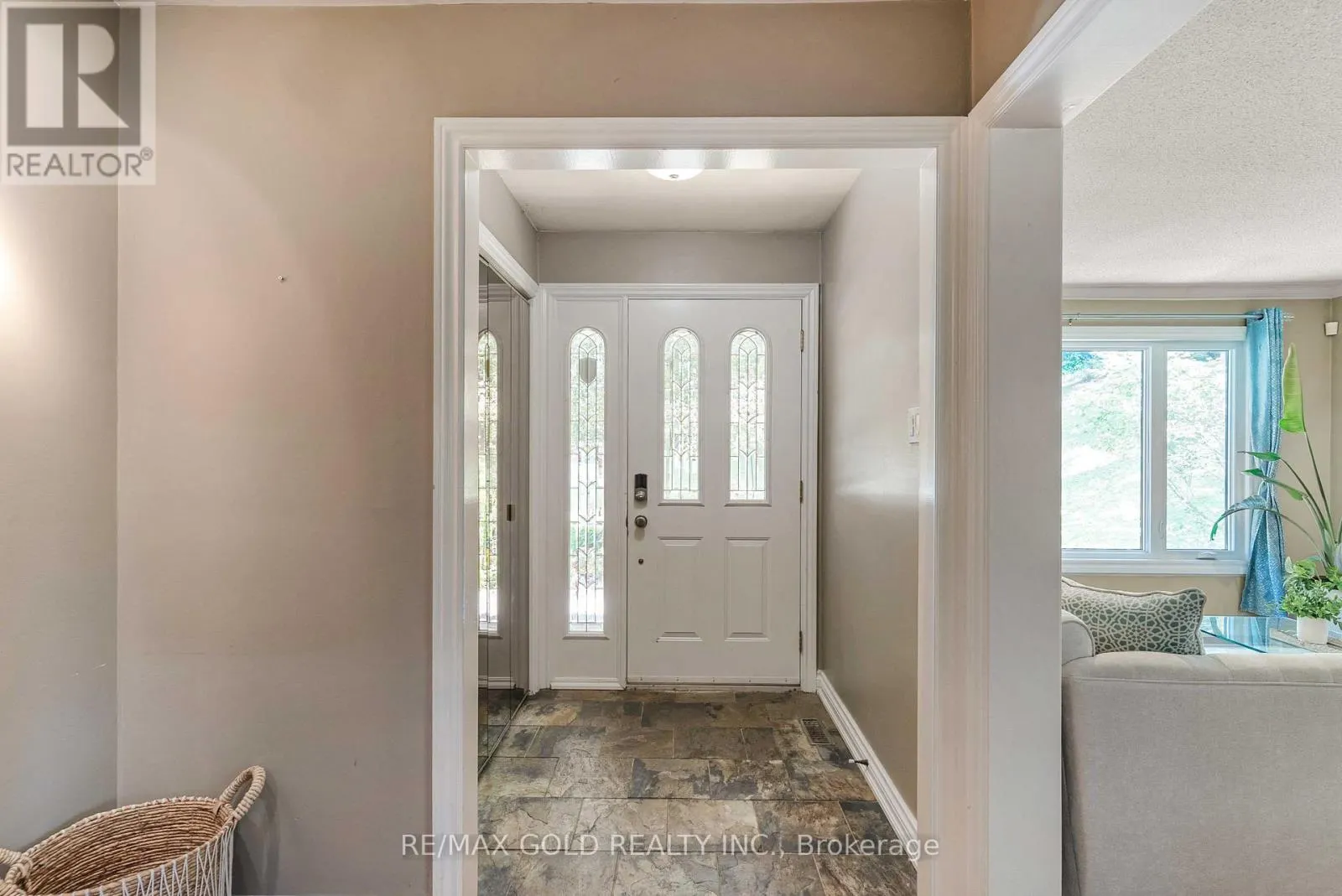 52 PALMER CIRCLE