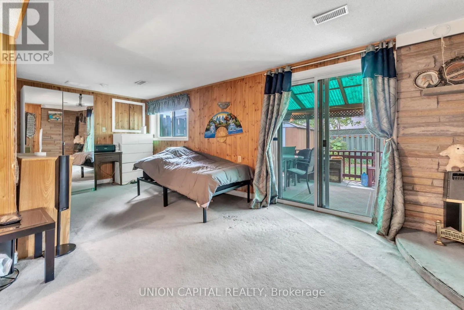 19 AVA COURT