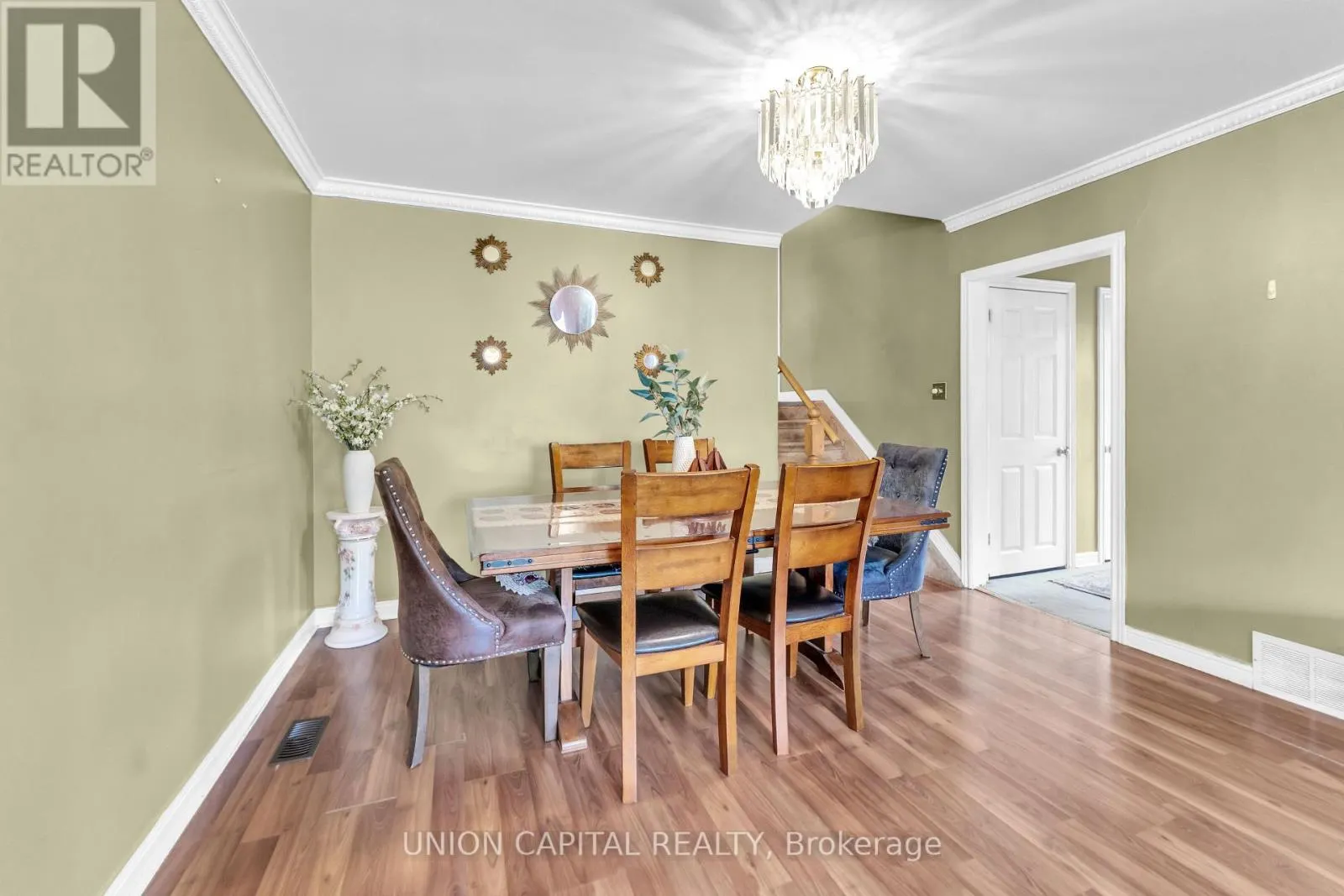 19 AVA COURT