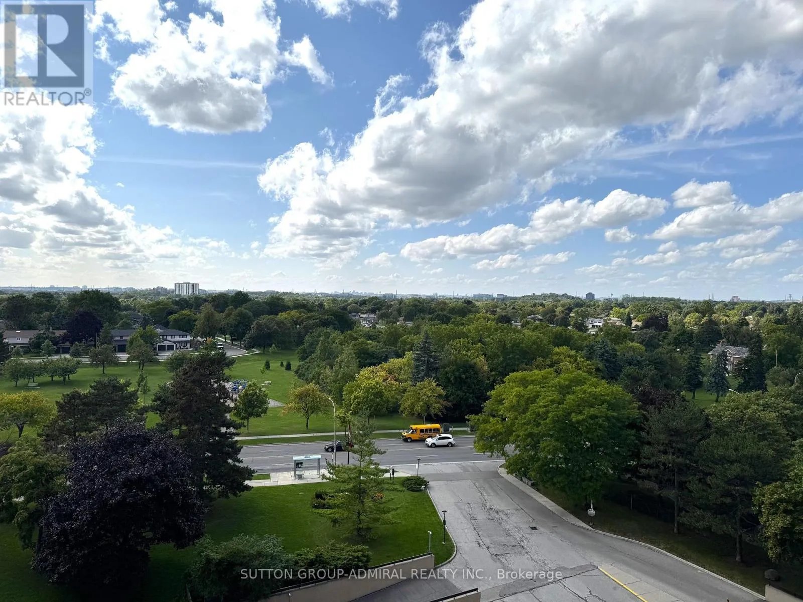 908 - 451 THE WEST MALL