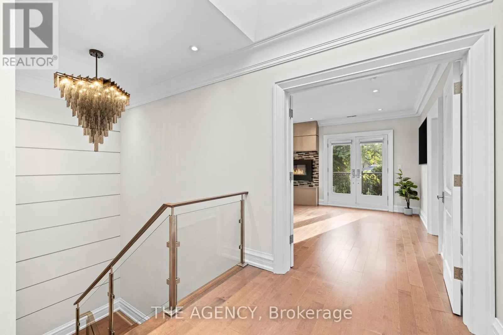 11 BURROWS AVENUE