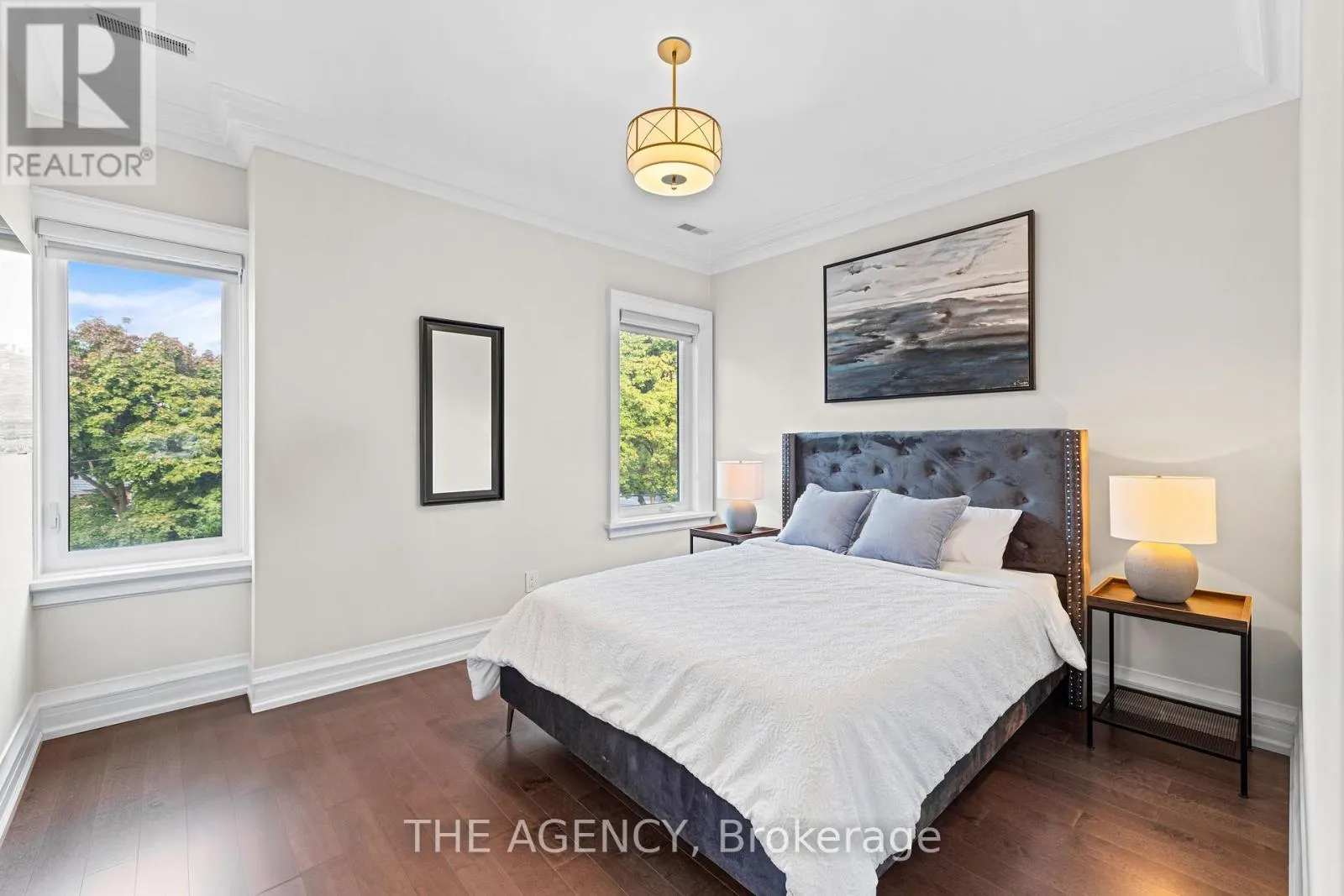 11 BURROWS AVENUE