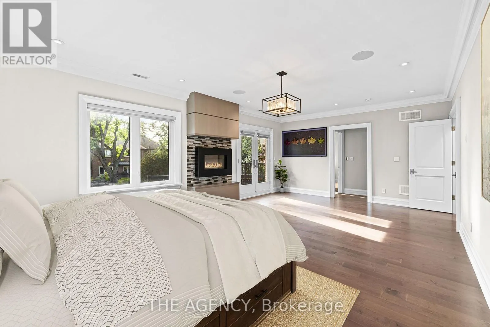 11 BURROWS AVENUE