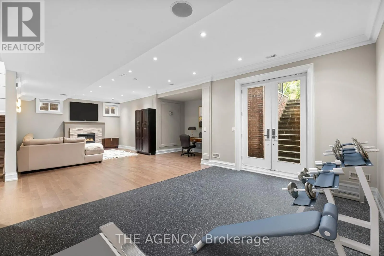 11 BURROWS AVENUE