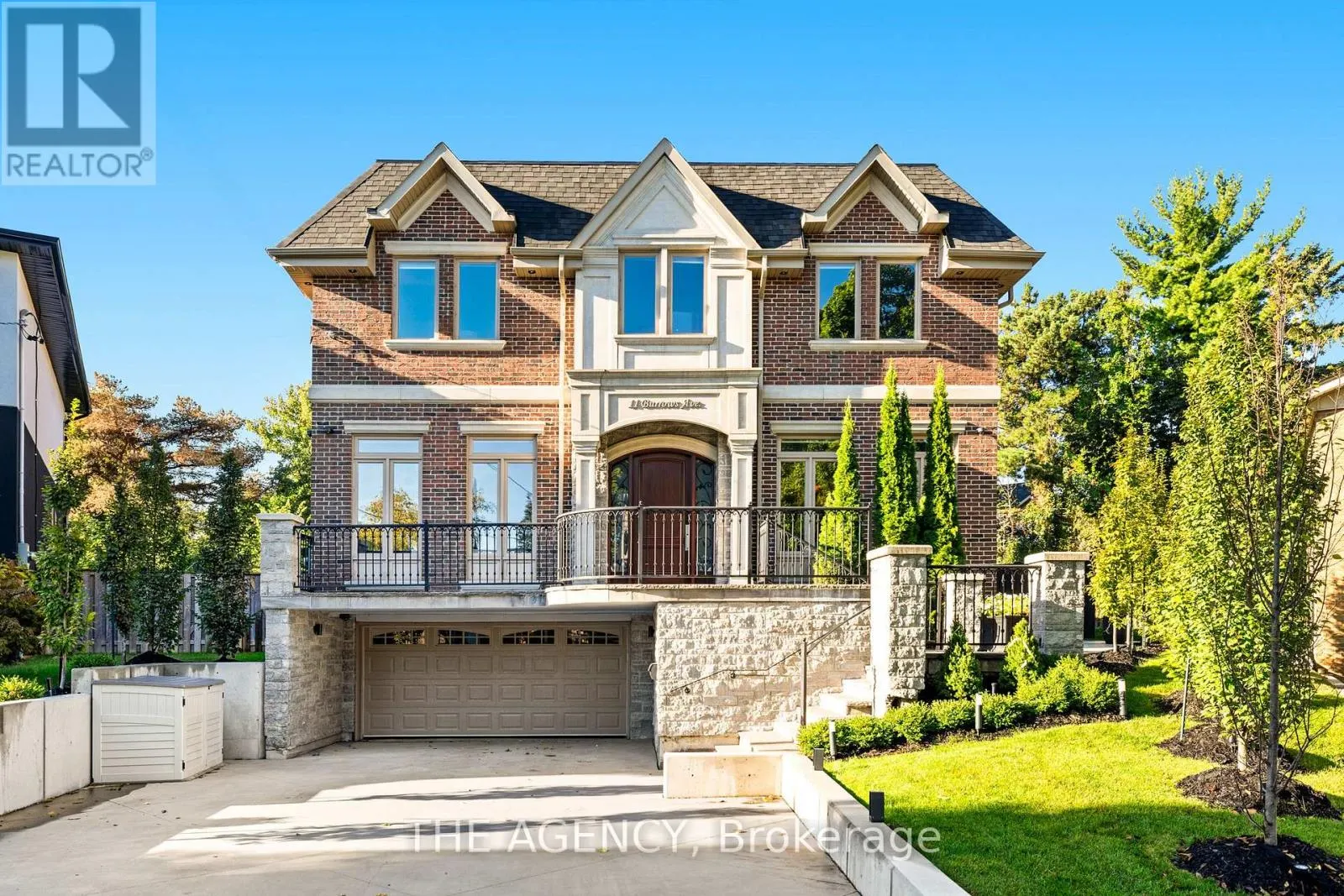 11 BURROWS AVENUE