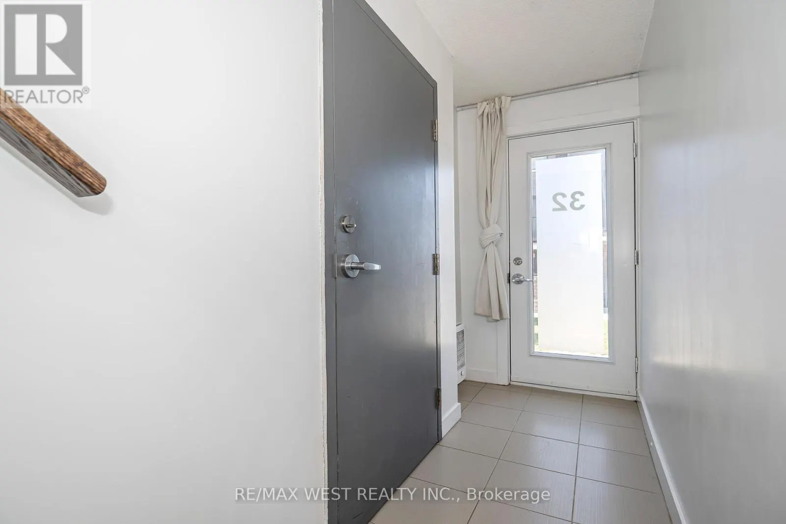 32 - 2061 WESTON ROAD