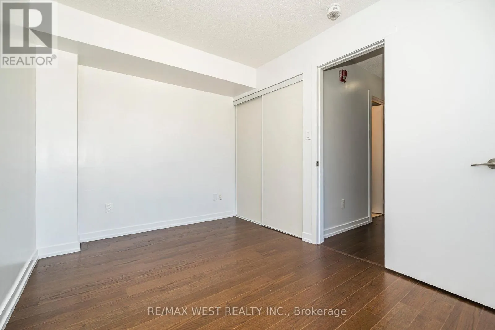32 - 2061 WESTON ROAD