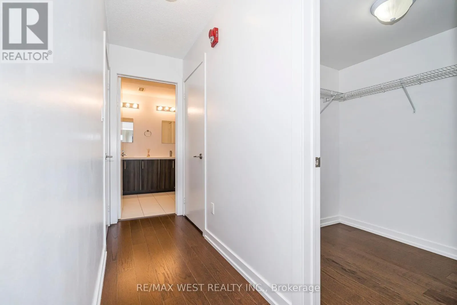 32 - 2061 WESTON ROAD