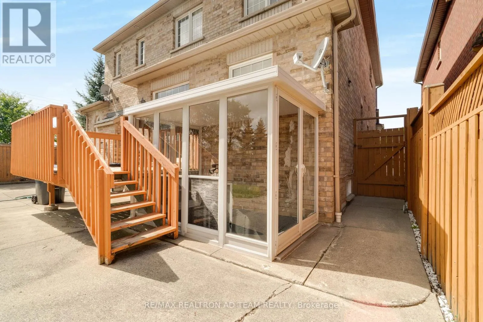 BSMT - 498 TREMBLANT COURT