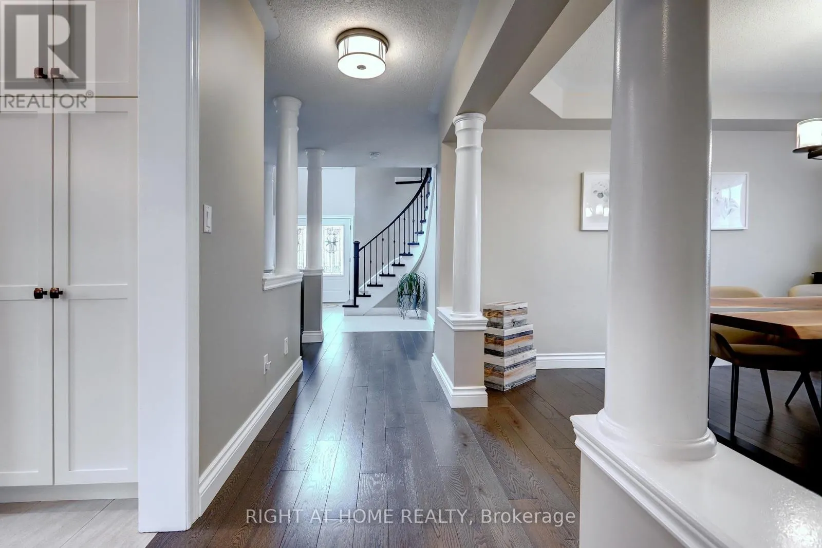 10 BERTON BOULEVARD
