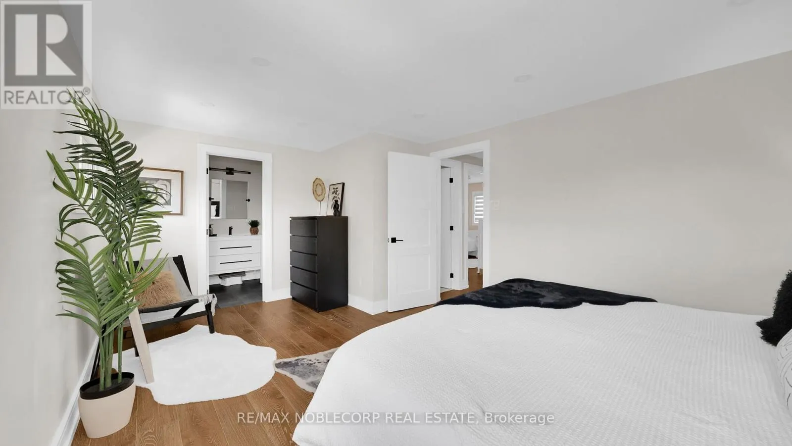 199 ELLWOOD DRIVE W