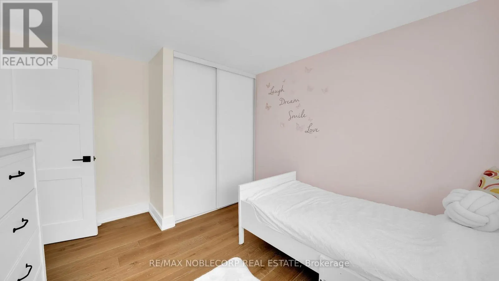 199 ELLWOOD DRIVE W