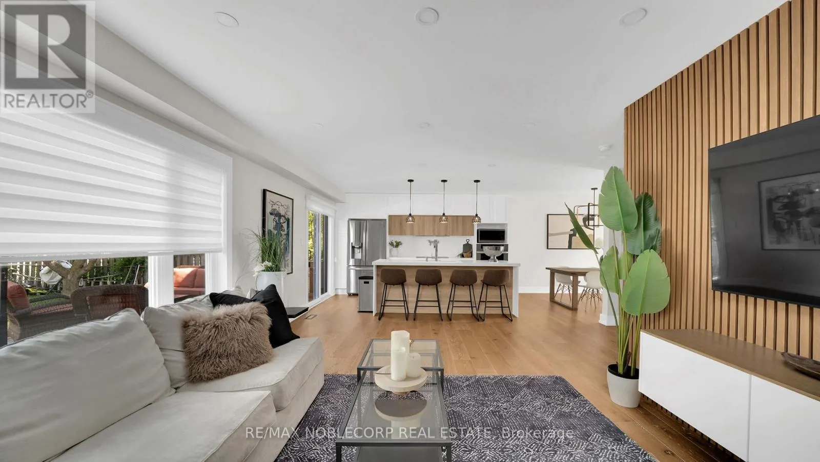 199 ELLWOOD DRIVE W