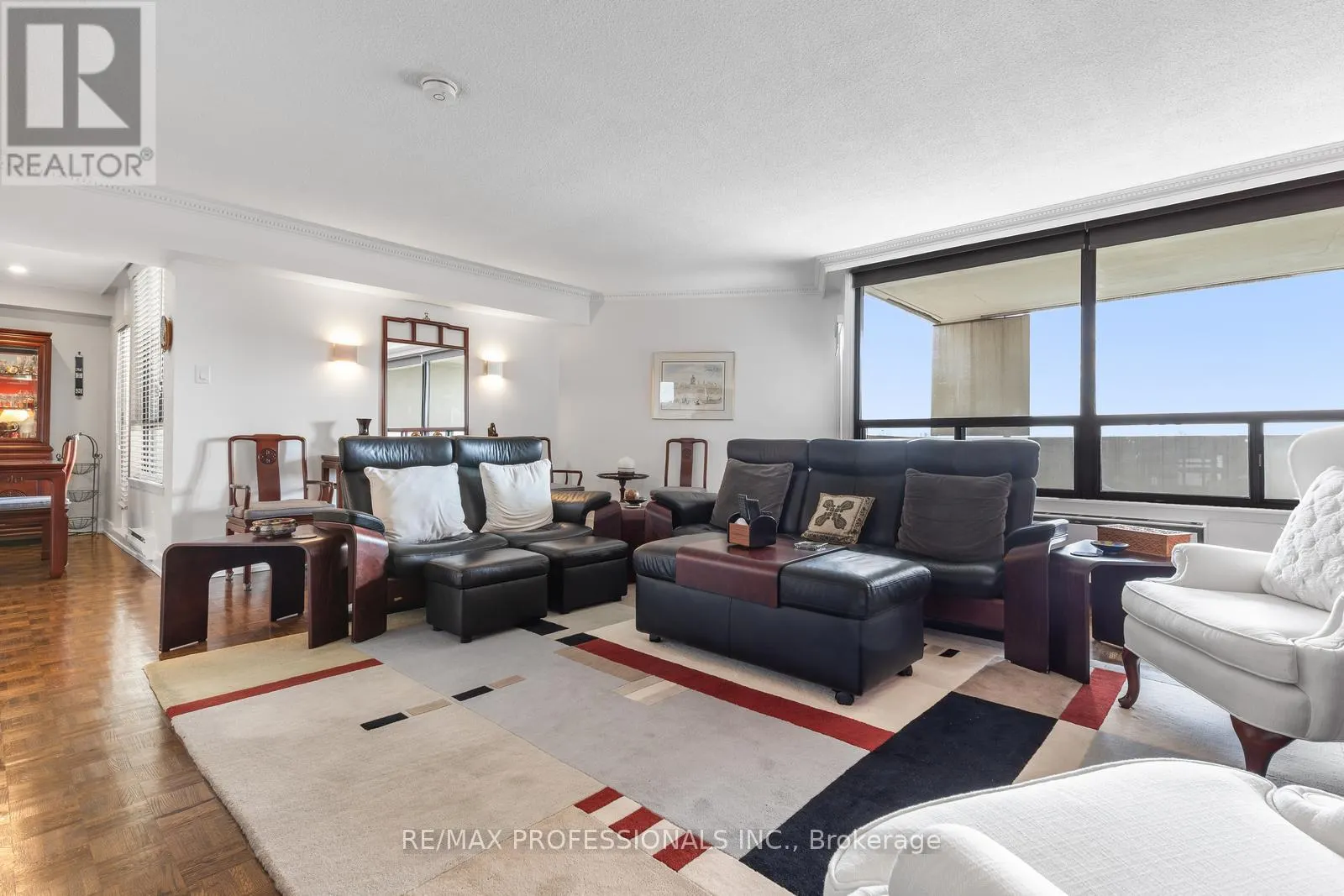E5 - 296 MILL ROAD