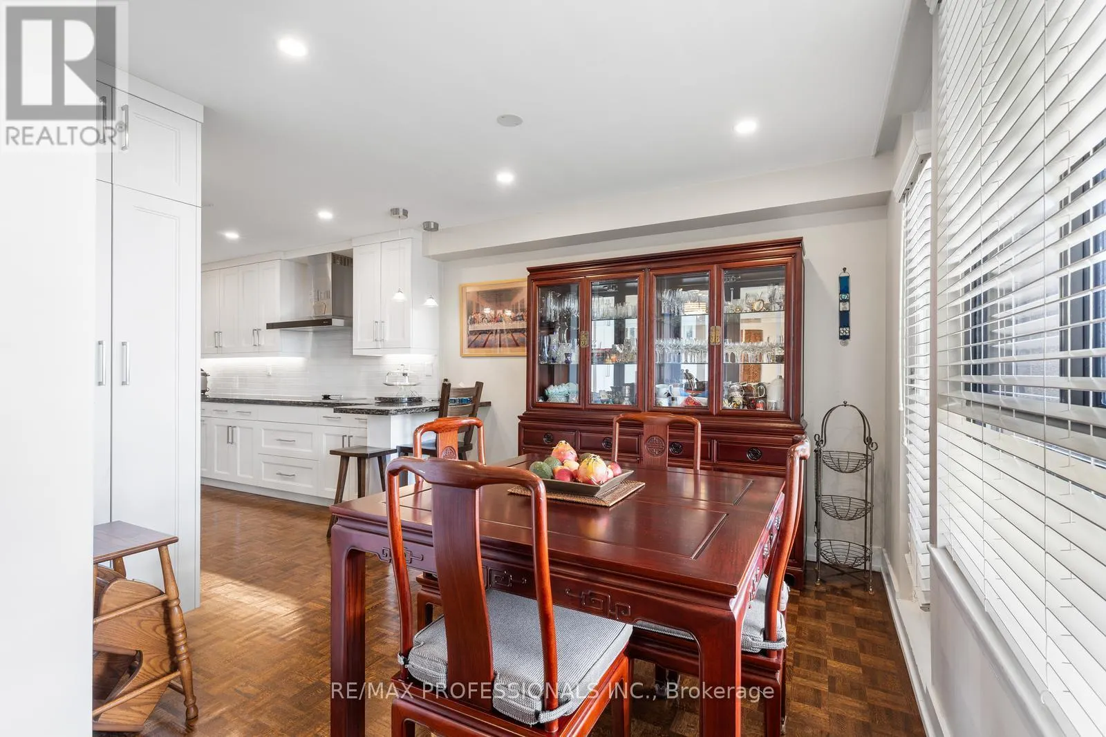 E5 - 296 MILL ROAD