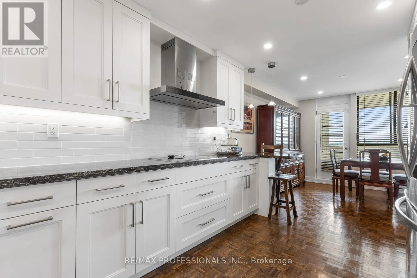 E5 - 296 MILL ROAD