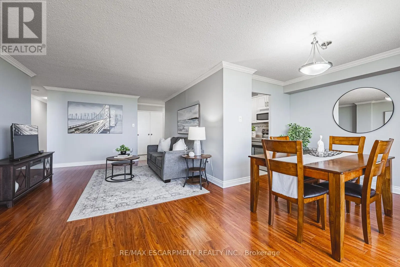 1403 - 2055 UPPER MIDDLE ROAD