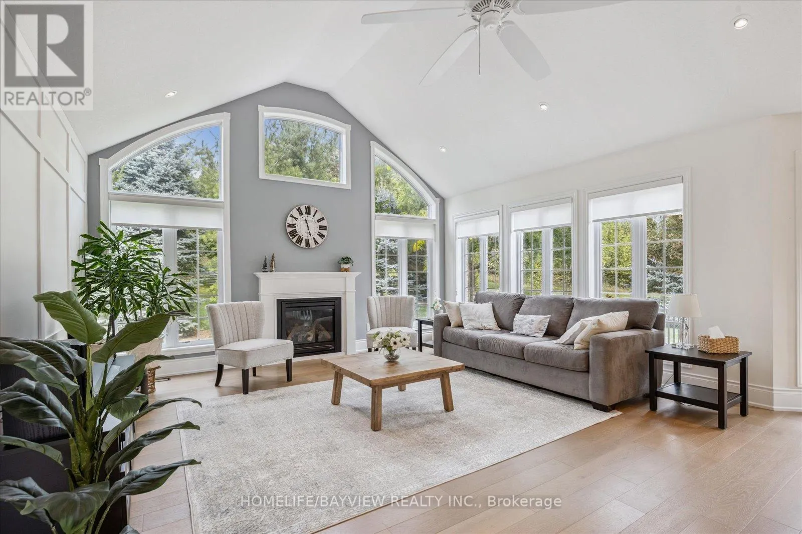 4 - 14 REDDINGTON DRIVE