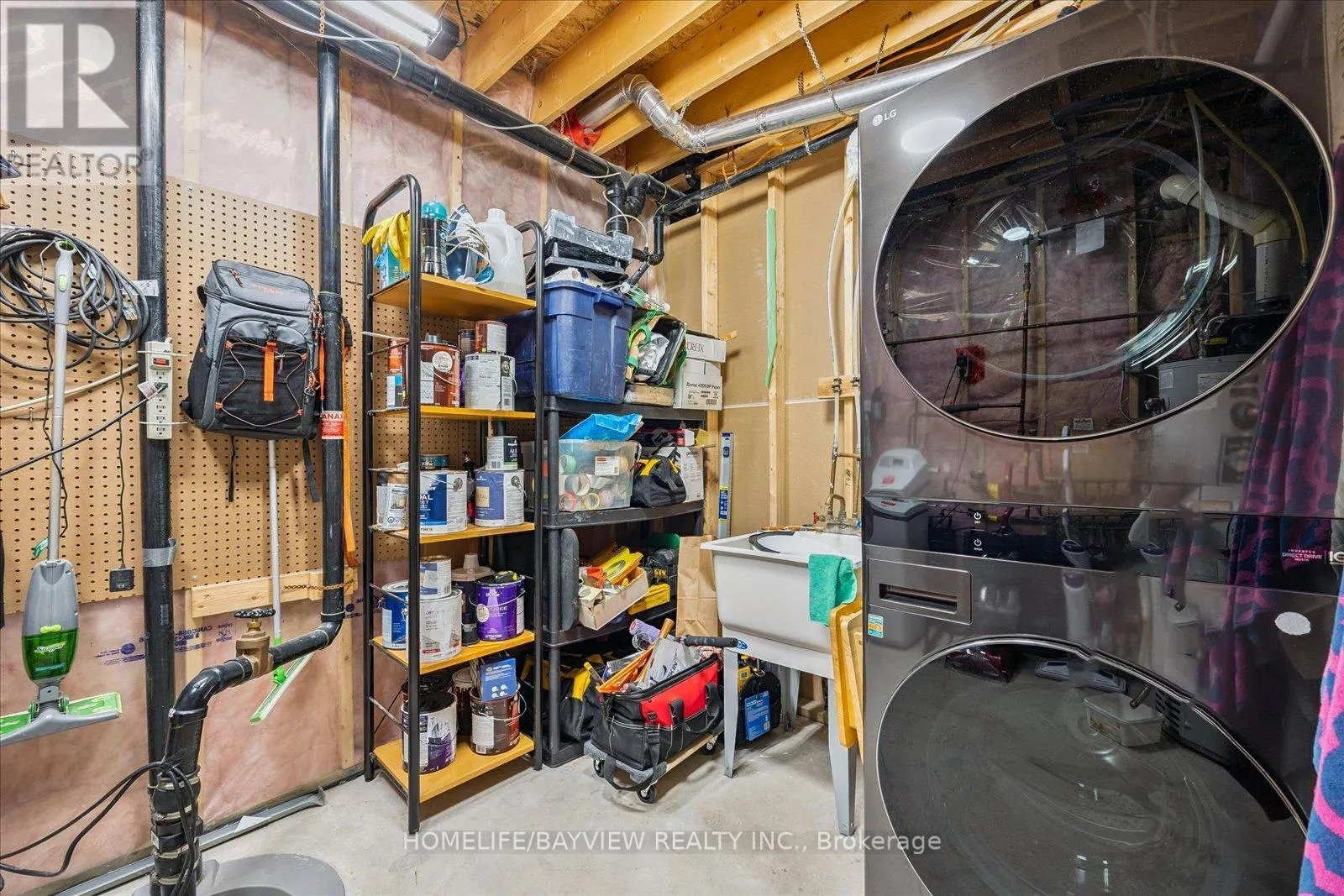 4 - 14 REDDINGTON DRIVE