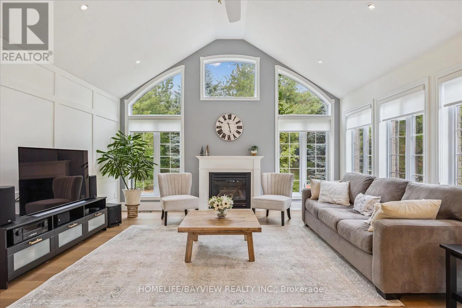 4 - 14 REDDINGTON DRIVE