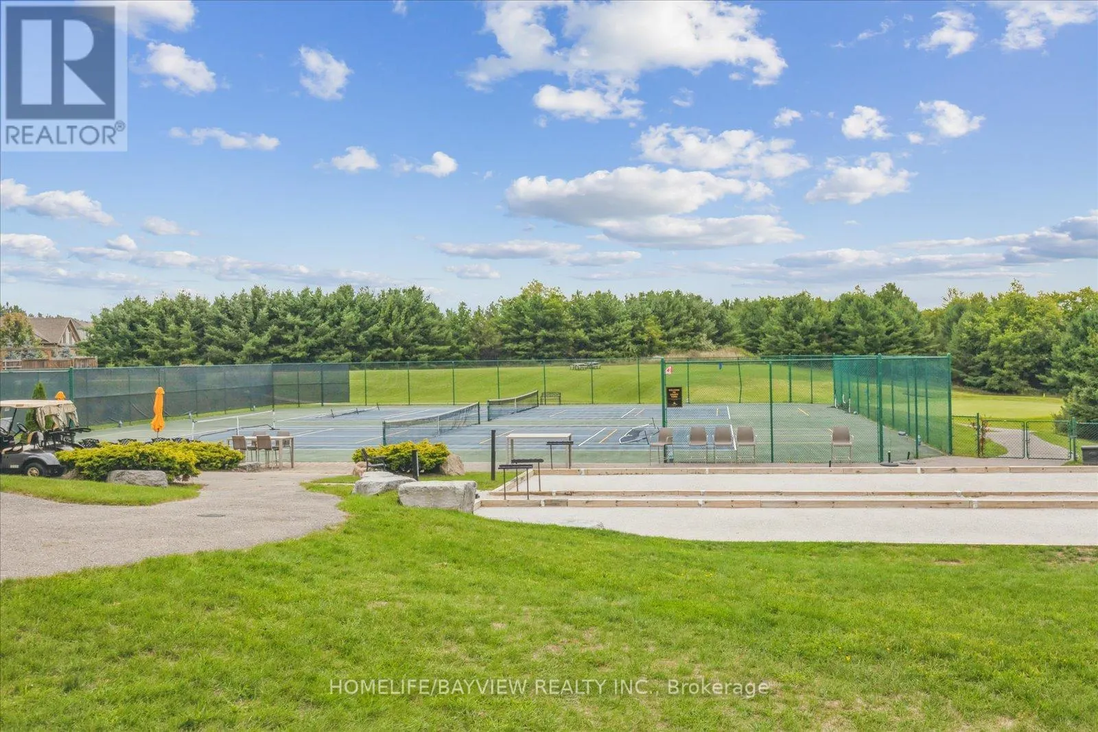 4 - 14 REDDINGTON DRIVE