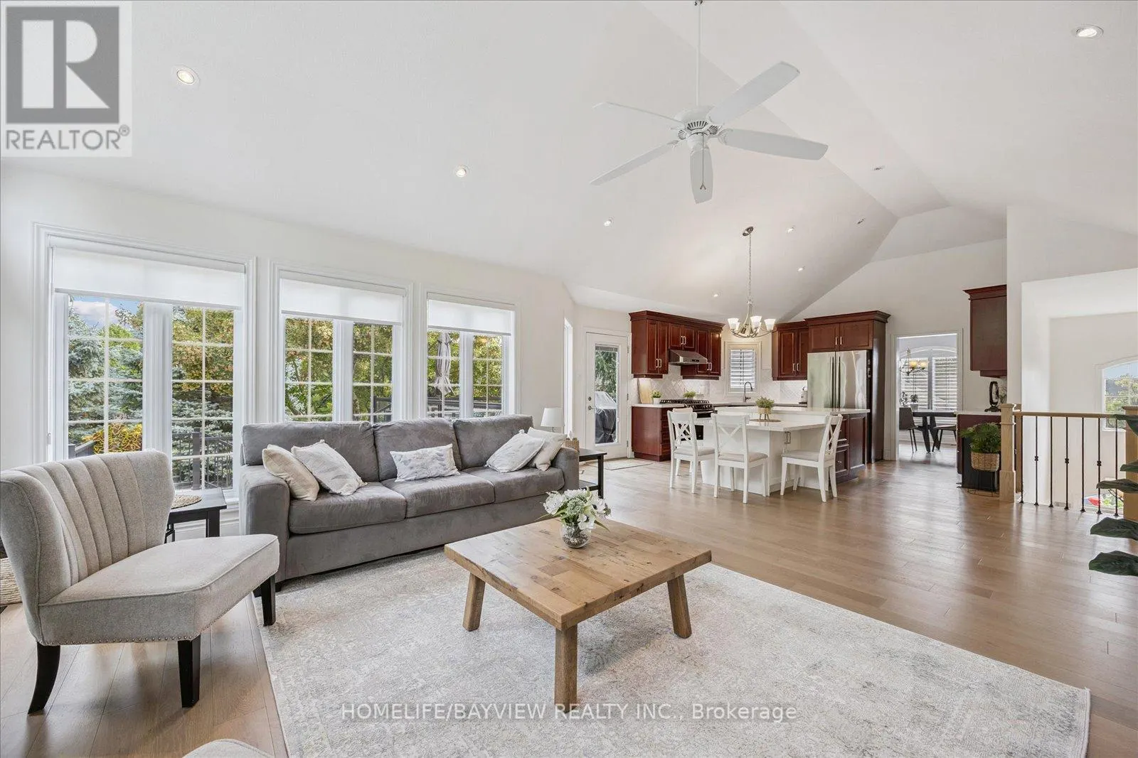 4 - 14 REDDINGTON DRIVE