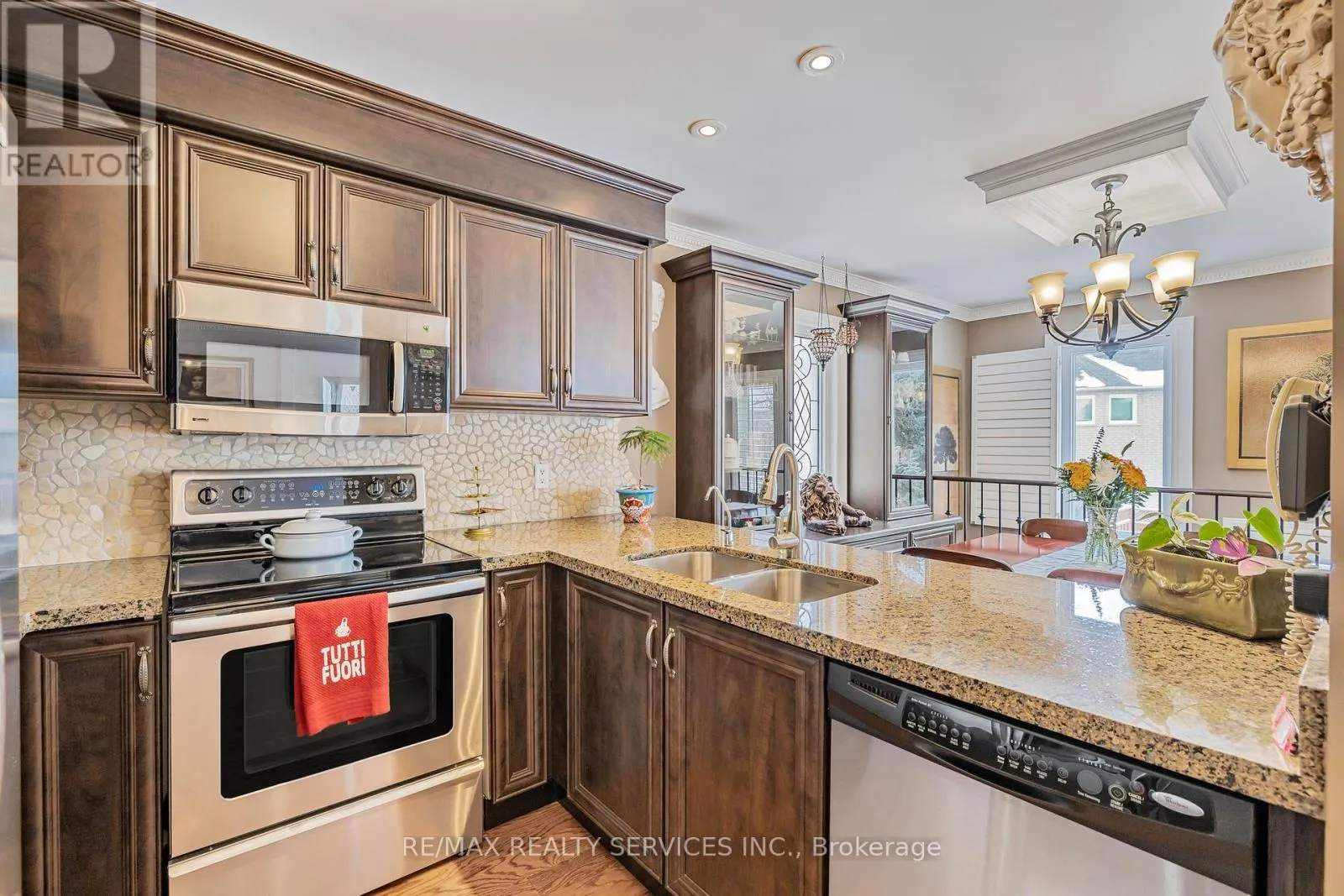 19 LIVINGSTON DRIVE