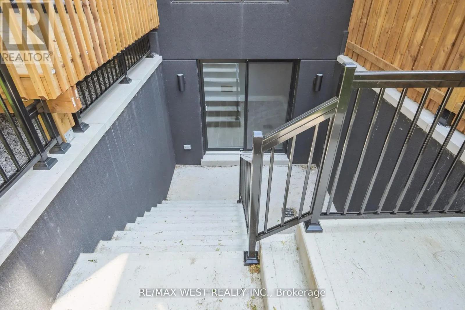 12B FOCH AVENUE