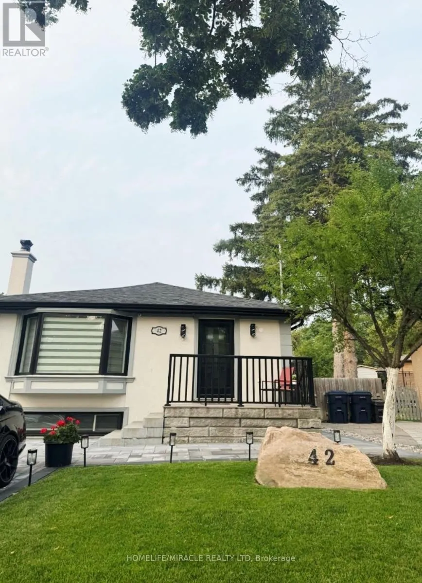 42 DASHWOOD CRESCENT