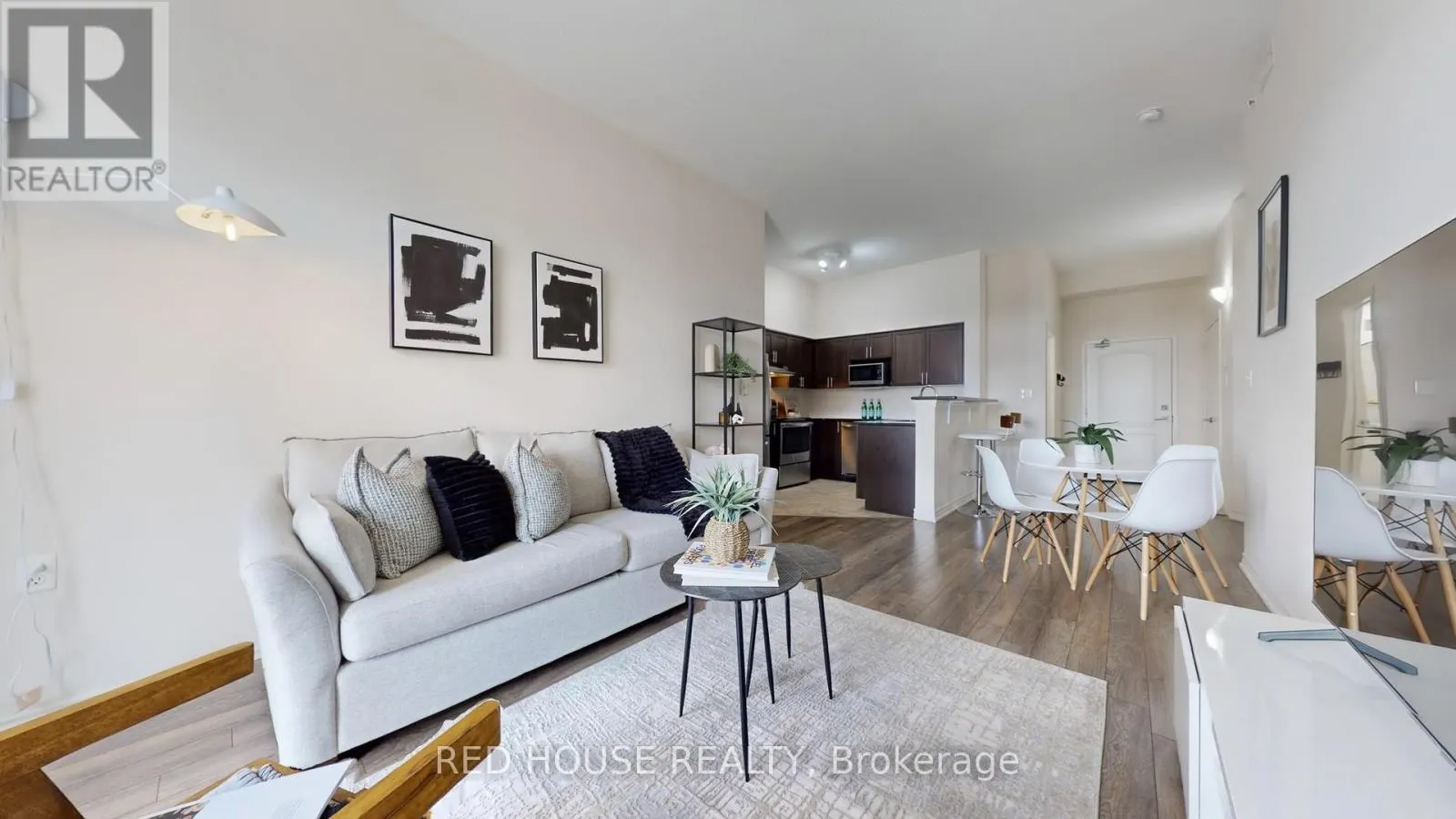 412 - 1460 MAIN STREET E