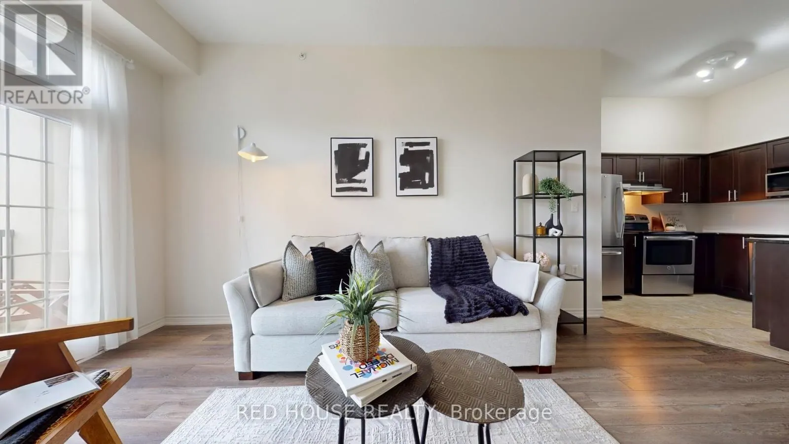 412 - 1460 MAIN STREET E