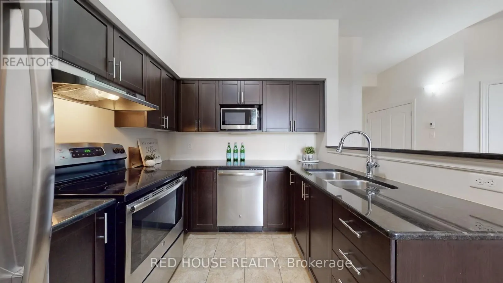 412 - 1460 MAIN STREET E