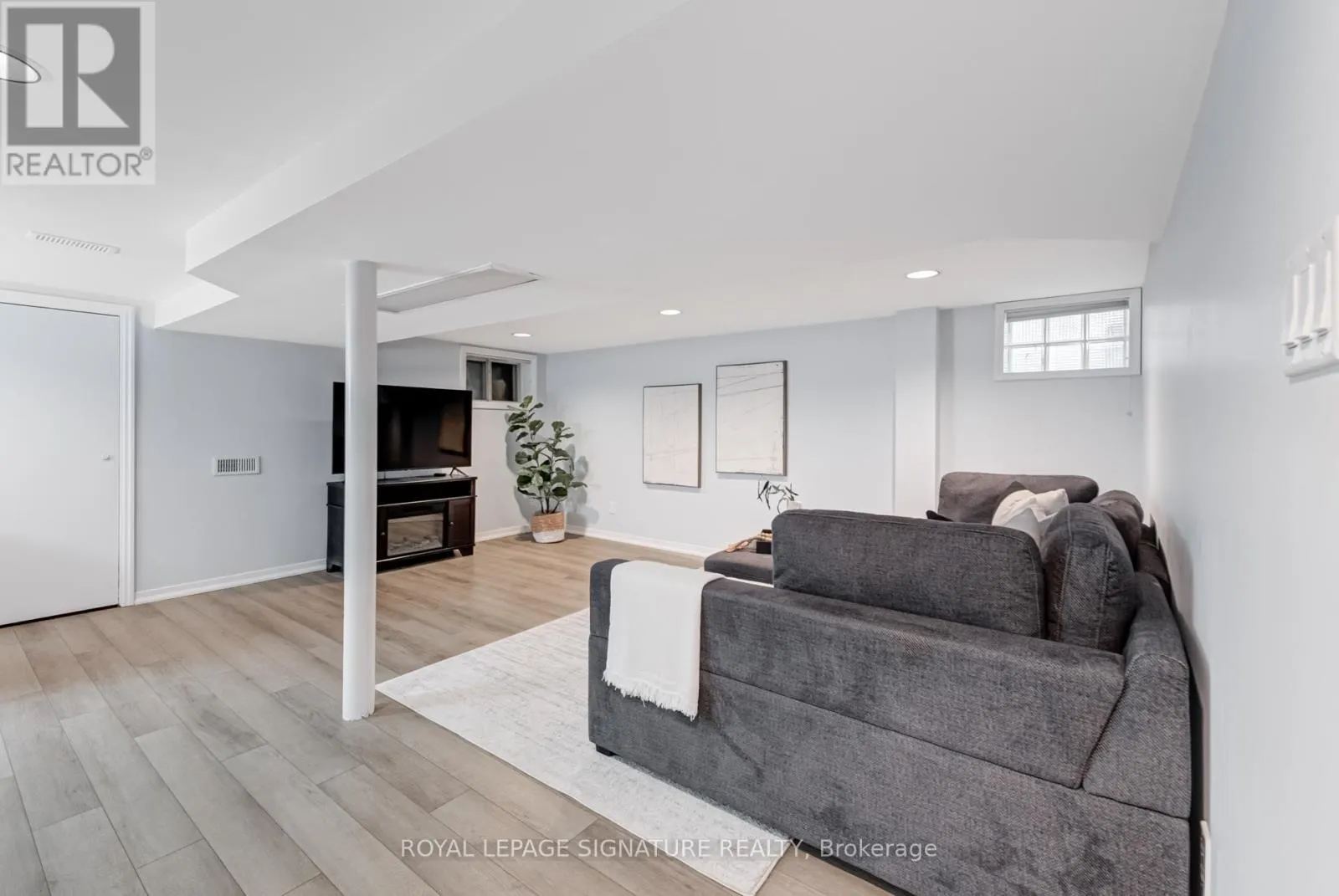 32 WHEATFIELD ROAD