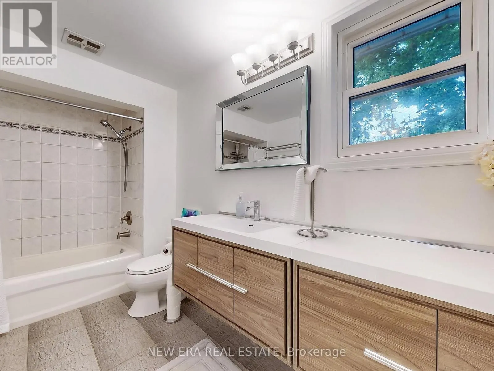 2669 INLAKE COURT