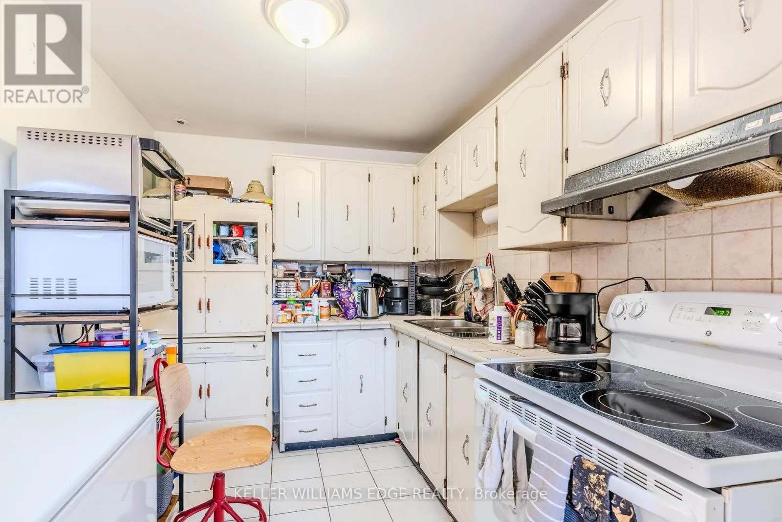 227 - 1055 DUNDAS STREET E