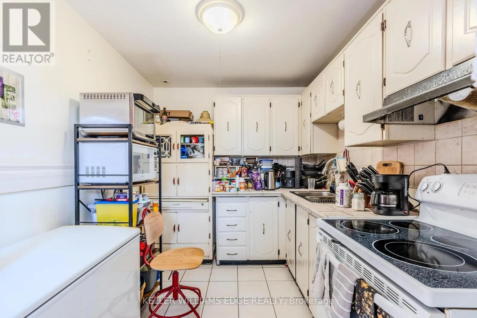 227 - 1055 DUNDAS STREET E