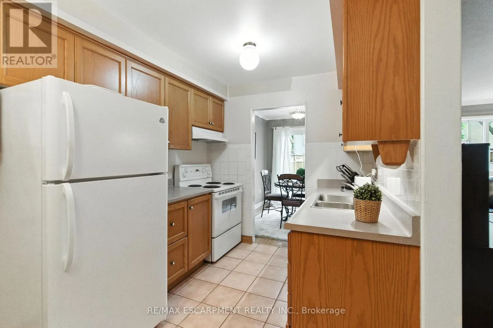 5 - 3008 PALMER DRIVE
