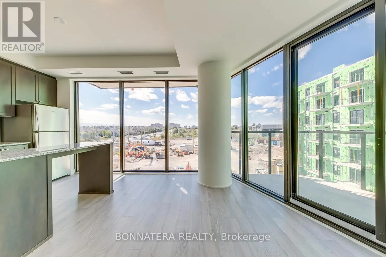 411 - 3006 WILLIAM CUTMORE BOULEVARD